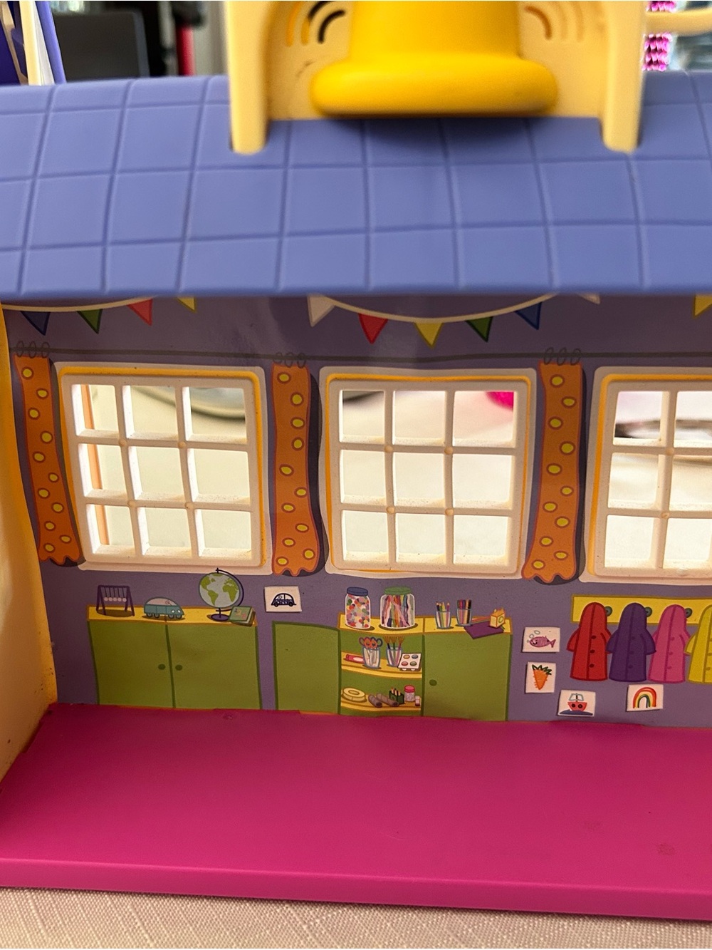 Peppa Pig school Playset with Figures and Furniture